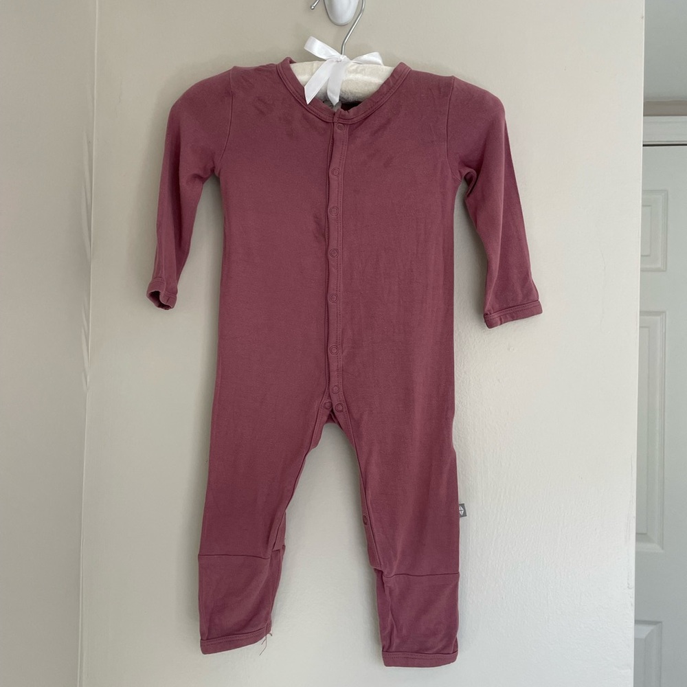 Kyte Baby Snap Romper in Plum (2019 solid), size 3-6m